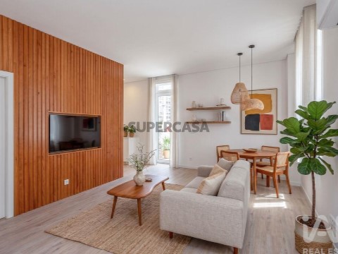 Apartamento T2 em Campolide, Lisboa