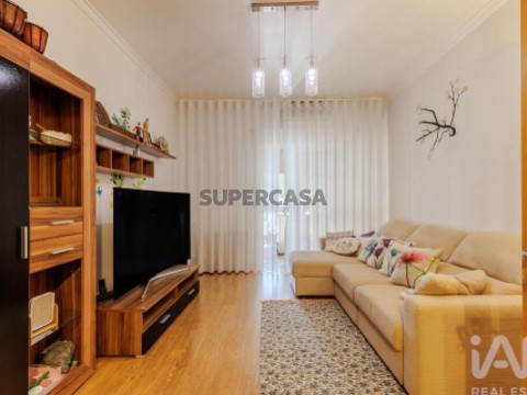 Apartamento T3 em Póvoa de Santo Adrião e Olival Basto, Odivelas