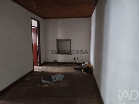 Moradia T5 em São João Baptista e Santa Maria dos Olivais, Tomar