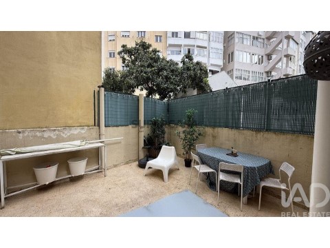 Apartamento T3 em Arroios, Lisboa
