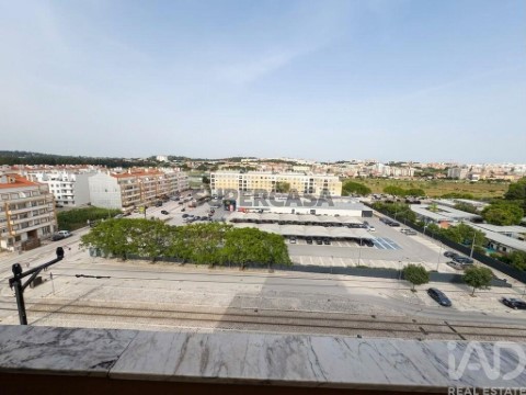 Apartamento T2 em União das Freguesias de Setúbal, Setúbal