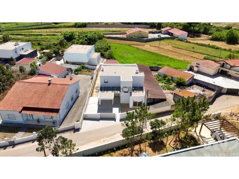 Moradia T4 em São Martinho do Porto, Alcobaça