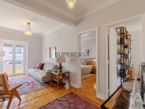 Apartamento T2 em Campolide, Lisboa