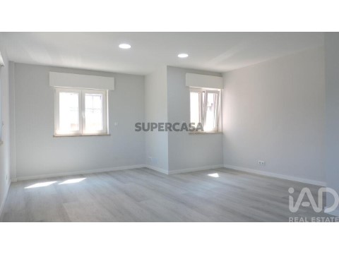 Apartamento T0 em Corroios, Seixal
