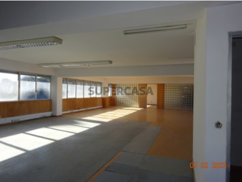 办公室 在 Lordelo do Ouro e Massarelos, Porto