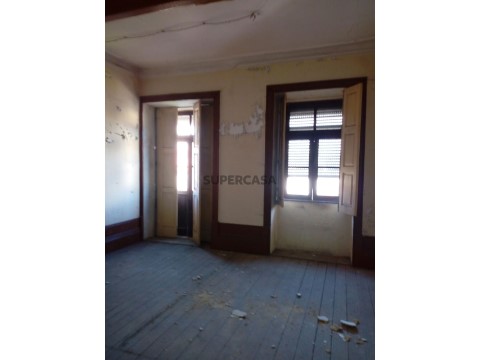 AZU IMOBILIÁRIA- Prédio 3 Pisos - Corte Inglês