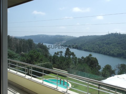 Moradia T4 em Gondomar (São Cosme), Valbom e Jovim, Gondomar