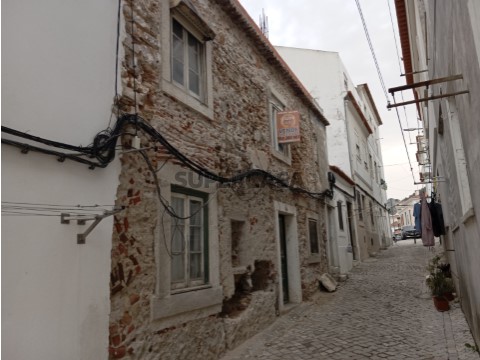 EXCLUSIVO PREDIO EM SESIMBRA
