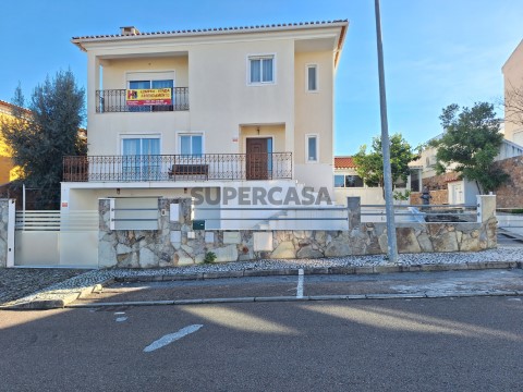 Moradia V4 Elvas - Fachada principal