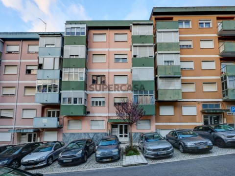 Apartamento 2 habitaciones en Agualva e Mira-Sintra, Sintra