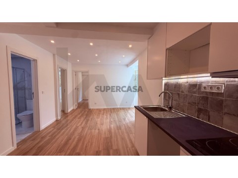 Apartamento T2 em Alfragide, Amadora