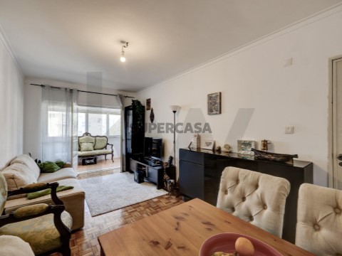 Apartamento T3 em Queluz, Sintra