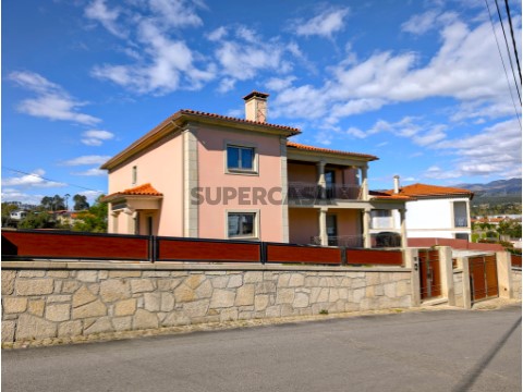 Moradia T5 em Salvador, Vila Fonche e Parada, Arcos de Valdevez