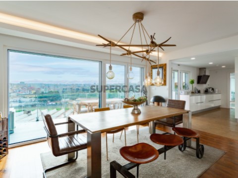 Apartamento T4, Quinta da Parreirinha, Sala