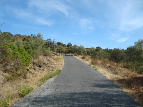 Terreno na Rua do Vale das Aroeiras, Além da Ribeira e Pedreira