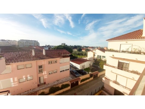 Apartamento T3 na Rua de Cascais, Alcabideche