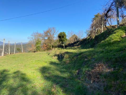 Terreno em Ázere com 1.100m2 Arcos de Valdevez
