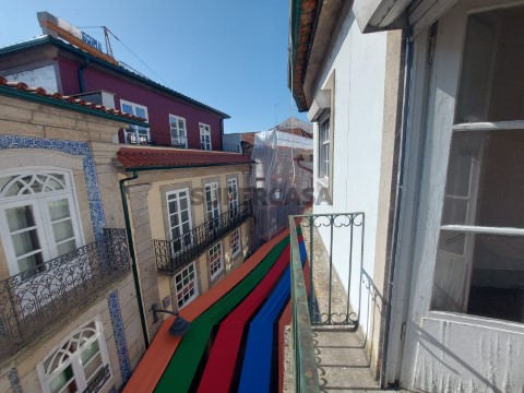 comprar casa prédio arcos de valdevez centro