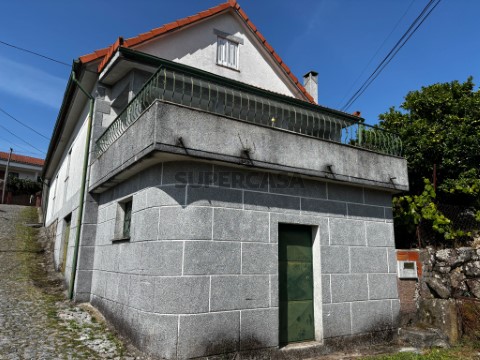 Moradia T3 em Paradela
