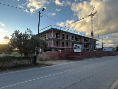 T3 with garage and patio