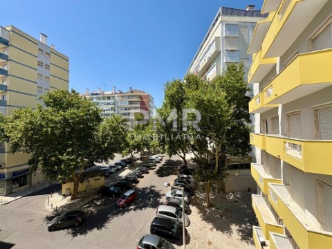 Apartamento T2 em Lumiar, Lisboa