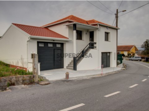 Moradia T2 Duplex na Rua da Amoreira, Oliveira do Bairro