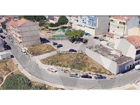 Terreno em Santa Clara, Lisboa
