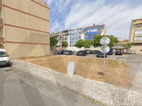 Terreno em Santa Clara, Lisboa