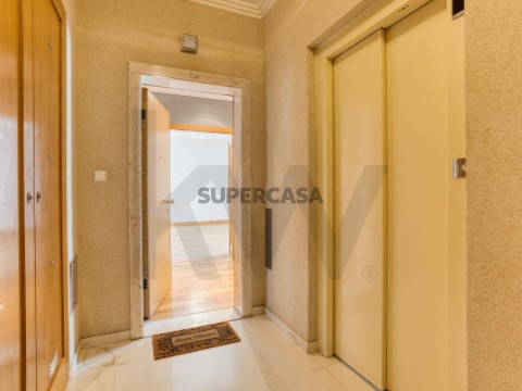 Apartamento T2 em Odivelas, Odivelas
