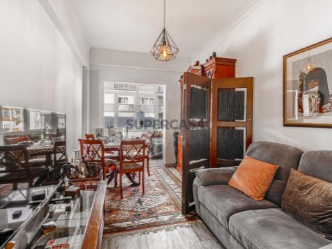 Apartamento T2 em Alfragide, Amadora