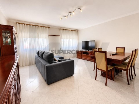 Apartamento T3 em Santa Iria de Azoia, São João da Talha e Bobadela, Loures