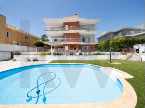 Moradia T9 em Barcarena, Oeiras