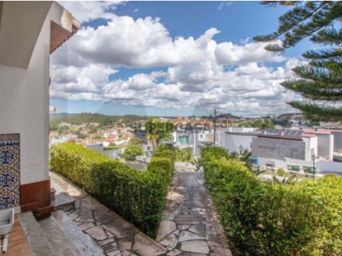 Huis 4 kamers Op União Freguesias Santa Maria, São Pedro e Matacães, Torres Vedras