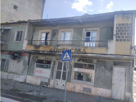 Prédio em Encosta do Sol, Amadora