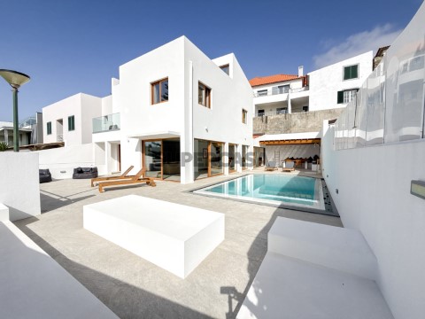Moradia T3+1 com piscina nos Barreiros, Funchal