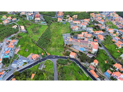 Terreno para construção de moradias com vista mar