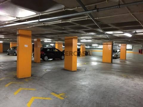 Estacionamento no centro de Santa Cruz