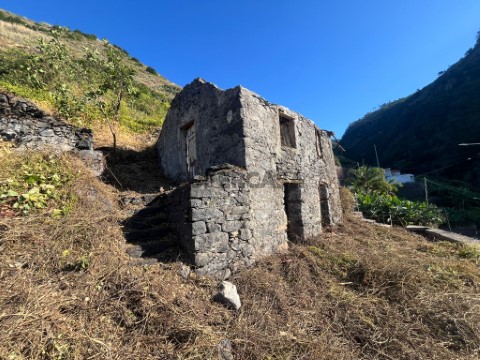 Terreno com 2581m2 | Madalena do Mar, Ponta do Sol