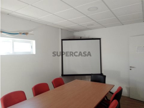 Sala / escritório para arrendamento