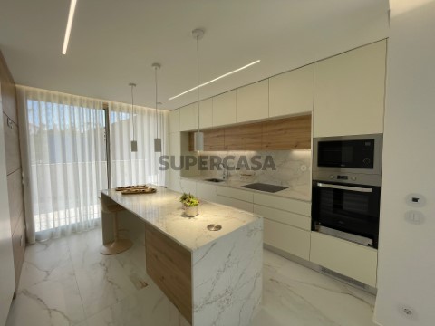 Moradia T3 Alto da Serra Rio Maior***RIOMAGIC***
