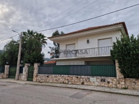Moradia T4 em Minde, Alcanena****RIOMAGIC****
