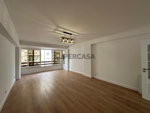 Laranjeiras Estrada Luz Benfica Apartamento T3