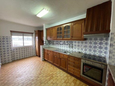 Apartamento T3 Rio Maior***RIOMAGIC***