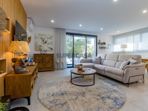 Apartamento Tavira T2 Res do chão com box e terraço