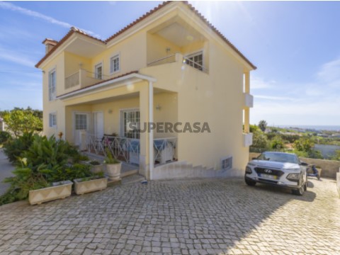 Moradia T4 à venda em Mafra