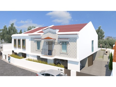 Moradia Geminada T5 Duplex em Eixo e Eirol, Aveiro