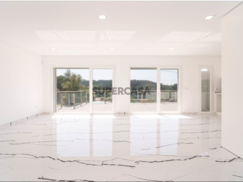 House T4 in Coimbra - Open Space