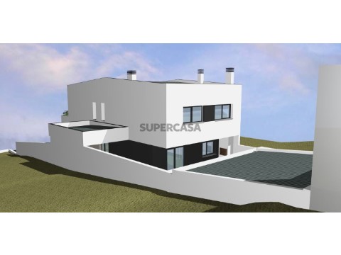 Moradia T4 em Antanhol - Imagem 3D Traseira