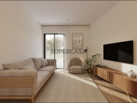 Apartamento T0+1 próximo as universidades, para comprar no Porto (2)