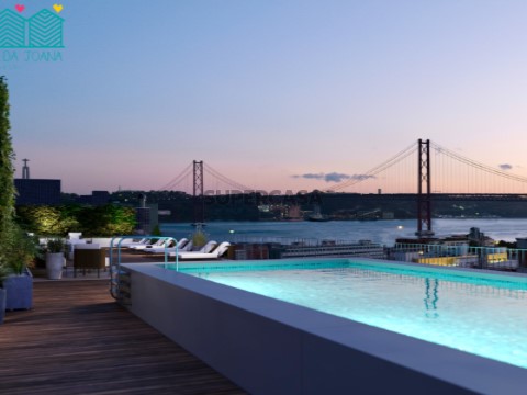 Apartamento T2+1 com Piscina em Lisboa